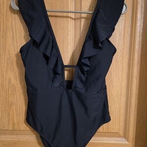 HALARA Black Ruffle One Piece Swimsuit